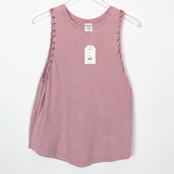 Exist Tops - HOST PICK Exist Rose Shadow Muscle Tee